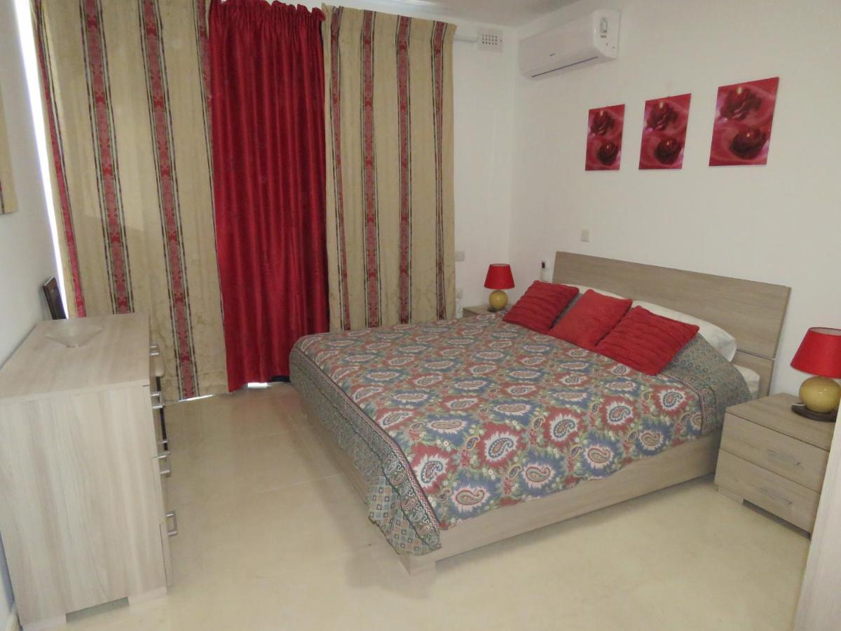 Aquamarine Sea Front Apartments - Second Floor Marsaskala Exterior photo